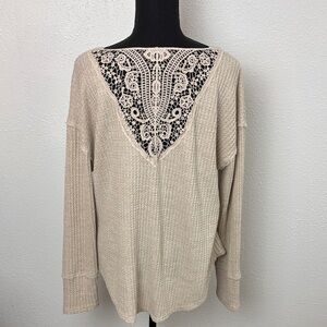 01 Absolutely Famous Beige Knit Sweater with Lace Back Detail. SzXL